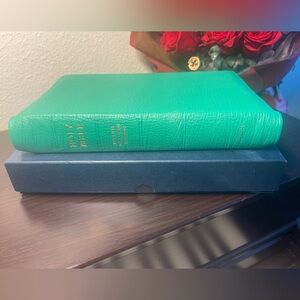 NEW Allan Rare Highland Goatskin Bible ESV Kelly Green Classic Reference Edition